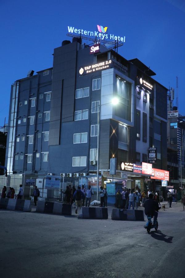 Western Keys Hotel Bangalore Exterior photo